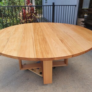 Largew Round American Oak Table