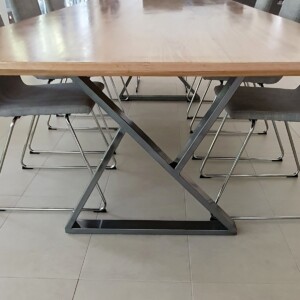 Rectangular Office Table with aluminium legs